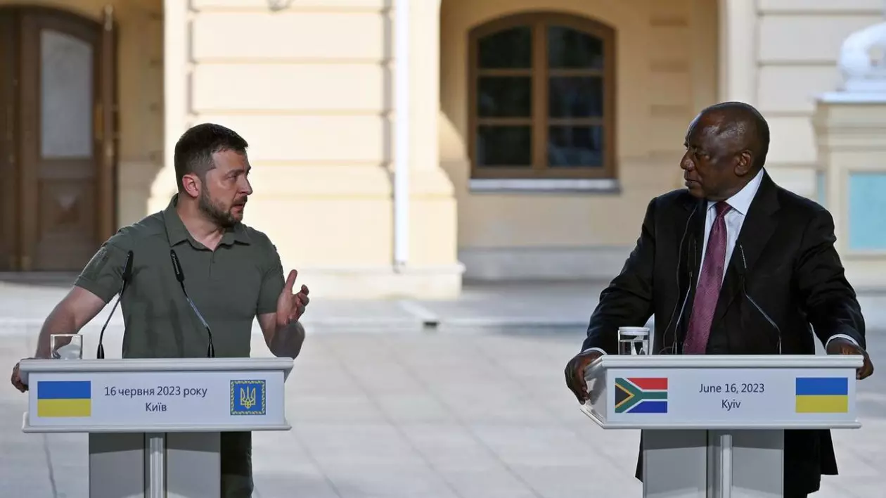 Delegația președintelui sud-african, blocată peste 24 de ore pe aeroportul din Varșovia, în drum spre Ucraina, din cauza unei probleme cu permisele pentru arme