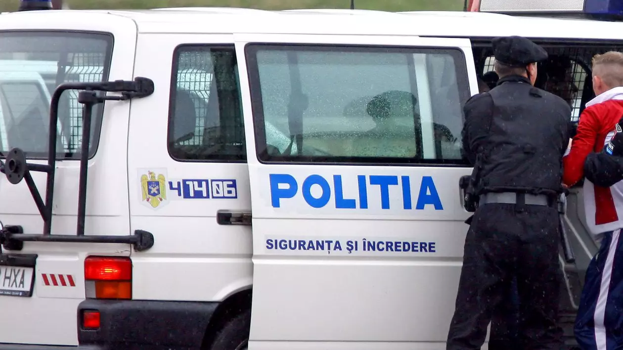 Mama copilului de un an și 7 luni din Brașov care a murit din cauza bătăilor primite a fost arestată preventiv. La fel iubitul ei