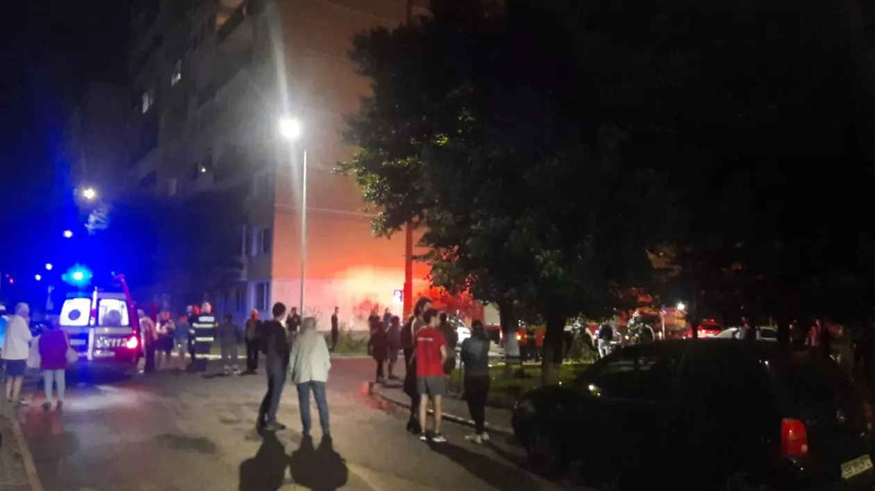 Incendiu într-un bloc din Sibiu. Zeci de persoane au fost evacuate