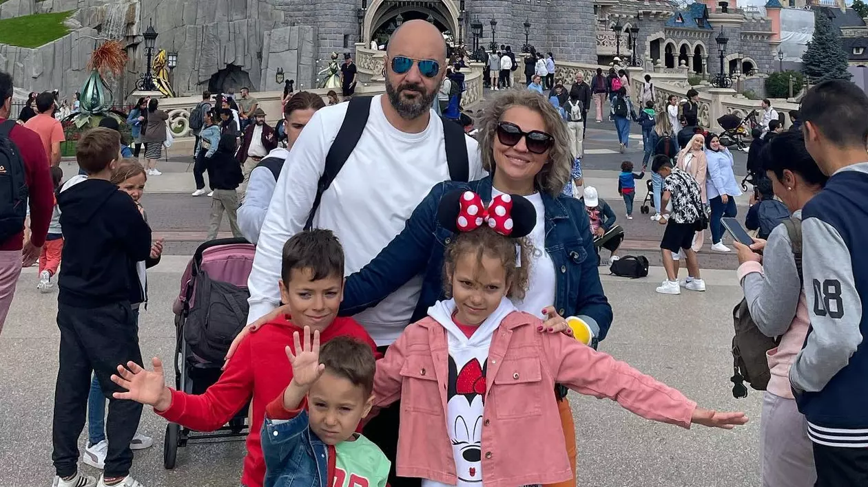 Cum a fost vacanța Mirelei Vaida cu copiii la Disneyland Paris: „Cozi interminabile, prețuri exagerate”. Cu cine s-a întâlnit la întoarcere