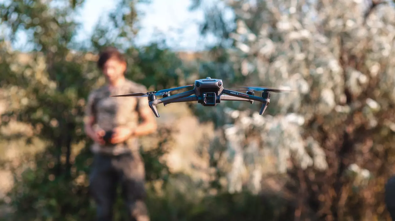 Reznikov dezvăluie noua dronă FPV, produsă în Ucraina, care va intra în arsenalul armatei. Peste 30 de modele sunt folosite deja de soldați