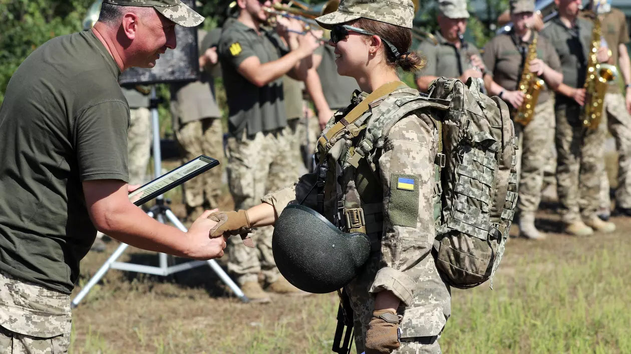 Femeile din Ucraina care au studii medicale trebuie să se înregistreze pentru serviciul militar