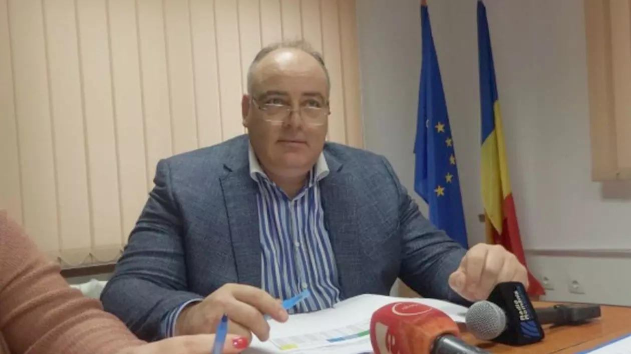 După ce a dat 20.000 de euro mită adjunctului ASSMB ca să-și asigure postul, managerul de la Colentina și-a luat gadgeturi de 8.000 de euro pe banii spitalului, acuză DNA