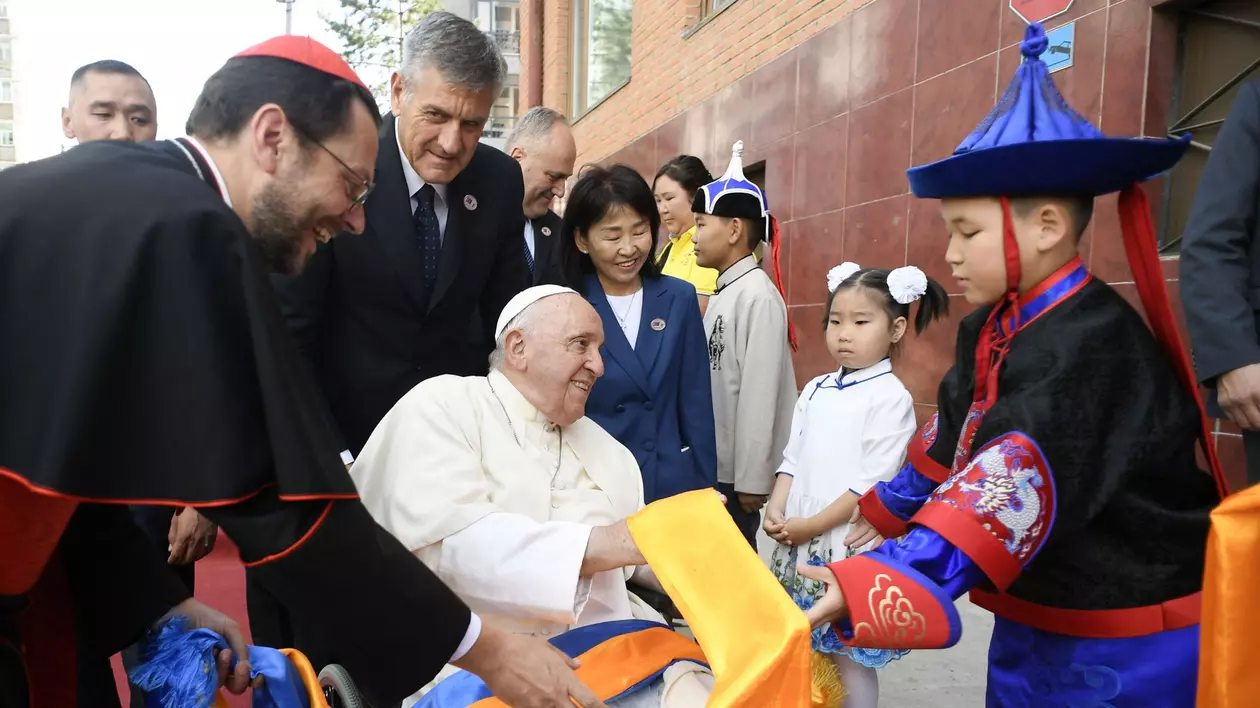 Vizita Papei Francisc în Mongolia: Un zbor de 10 ore și 8.000 de km pentru cei 1.500 de catolici din țară
