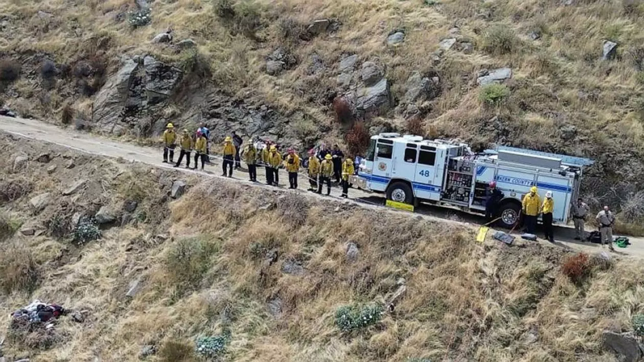 Un șofer de camion a supraviețuit 5 zile blocat în cabină, după ce a căzut într-o râpă din SUA
