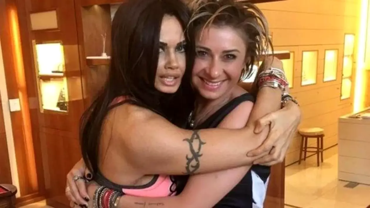 Oana Zăvoranu și Anamaria Prodan
