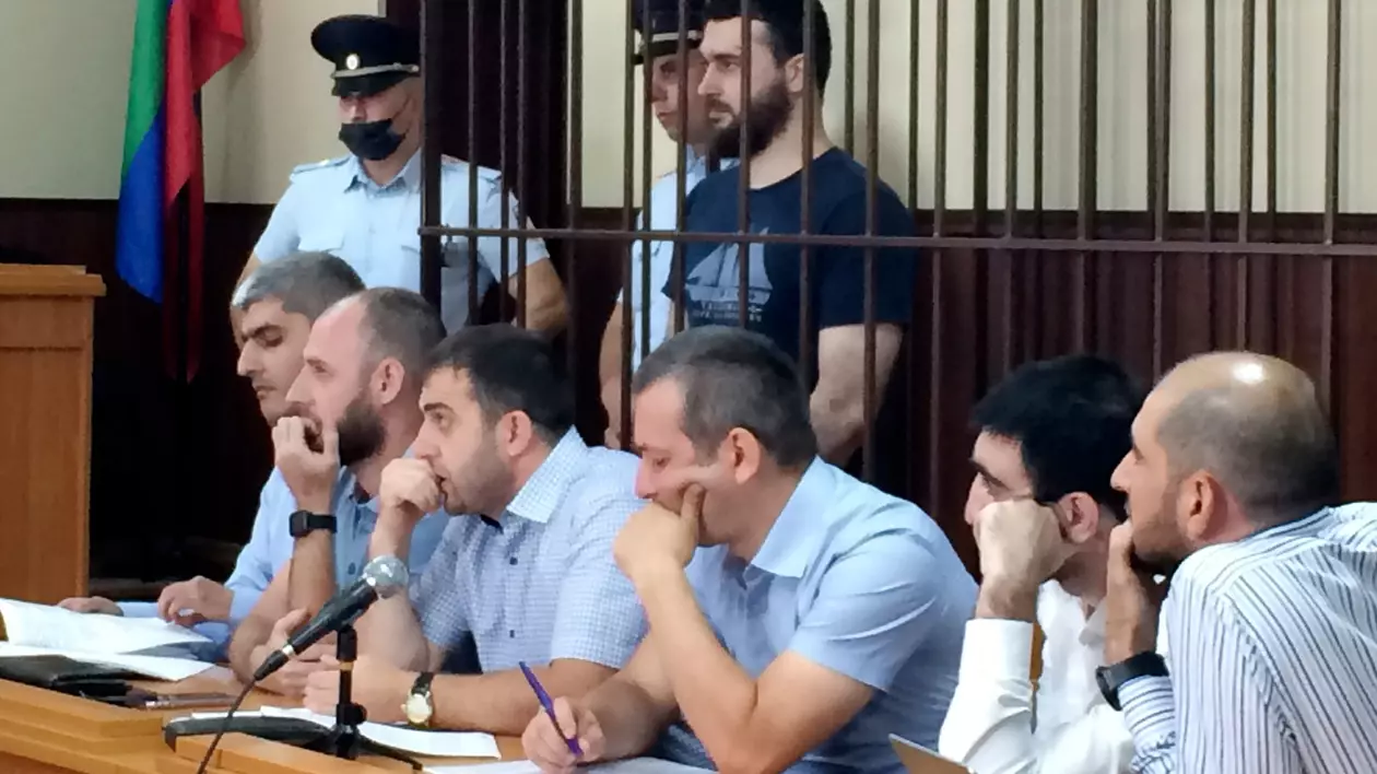 „Un fals de la început până la sfârșit". 17 ani de închisoare pentru un jurnalist independent rus, acuzat de „finanțarea terorismului"