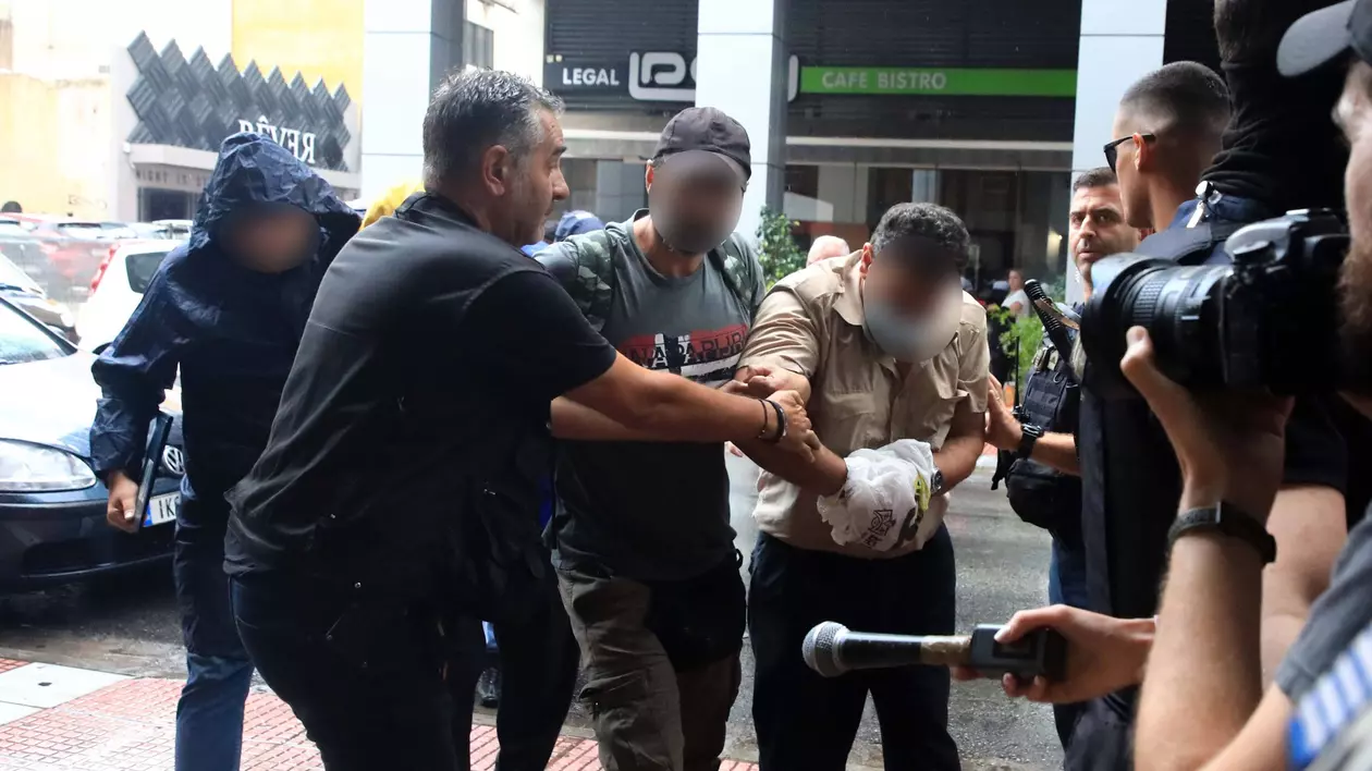 Un bărbat a murit înecat după ce echipajul unui feribot nu l-a lăsat să urce la bord și l-a împins în mare, în portul Pireu din Grecia