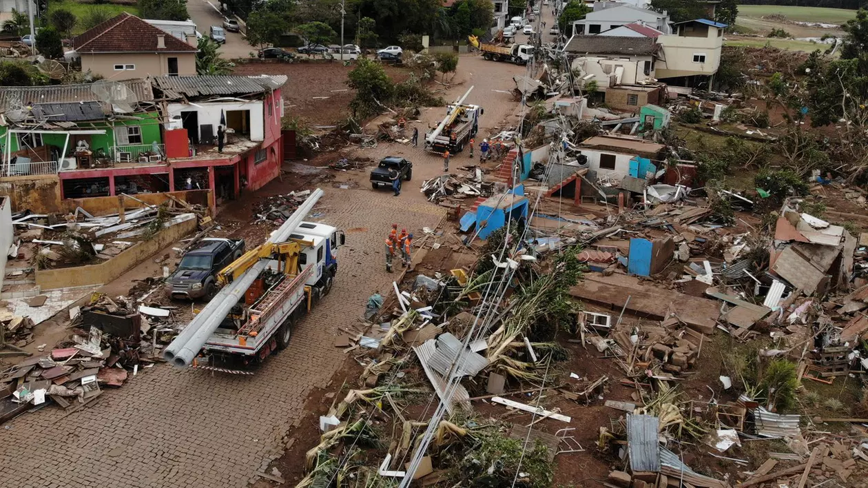 Ciclon în Brazilia. Zeci de morți și dispăruți și peste 11.000 de persoane evacuate
