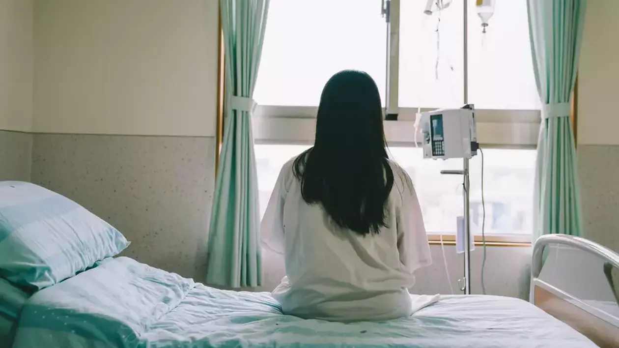 VIDEO Cazul unei eleve premiante, care a ajuns la spital, a șocat o comunitate din Vaslui. „Probabil lipsa educației sexuale a condus la această tragedie” 