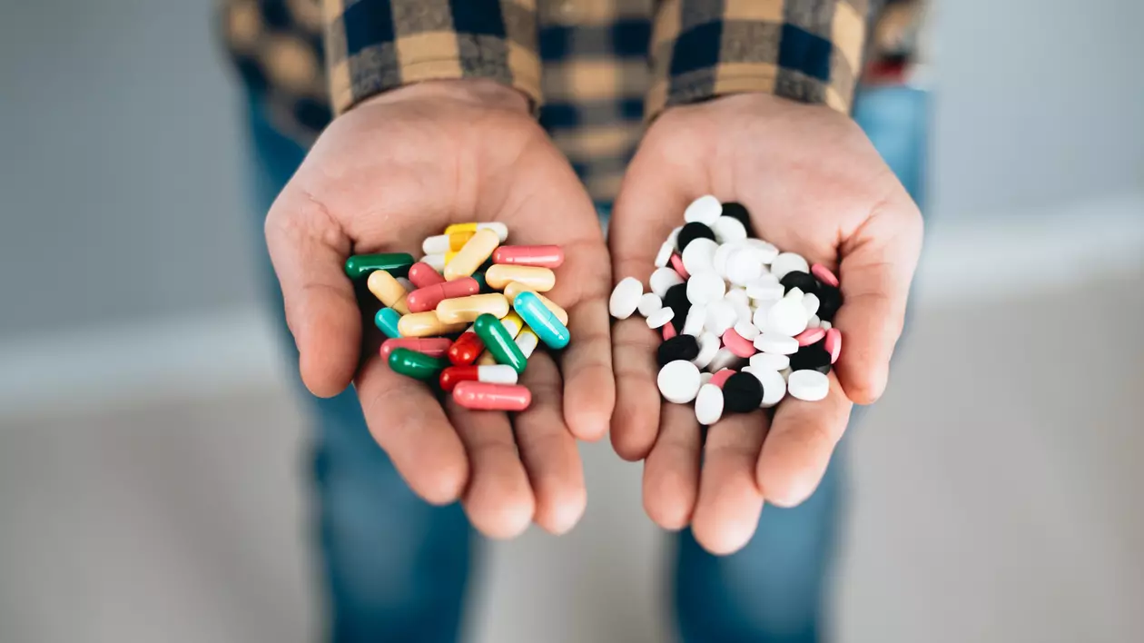 Excesul de reclame la medicamente dăunează sănătății mintale. Sau cum ajungi să te simți suferind de toate bolile lumii
