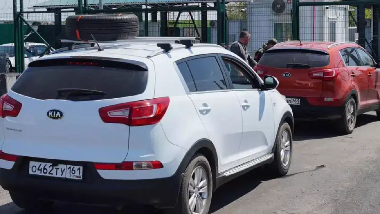 „Până la sfârșitul zilei, oprim intrarea mașinilor rusești în țara noastră”, a anunțat șeful Poliției de Frontieră din Bulgaria