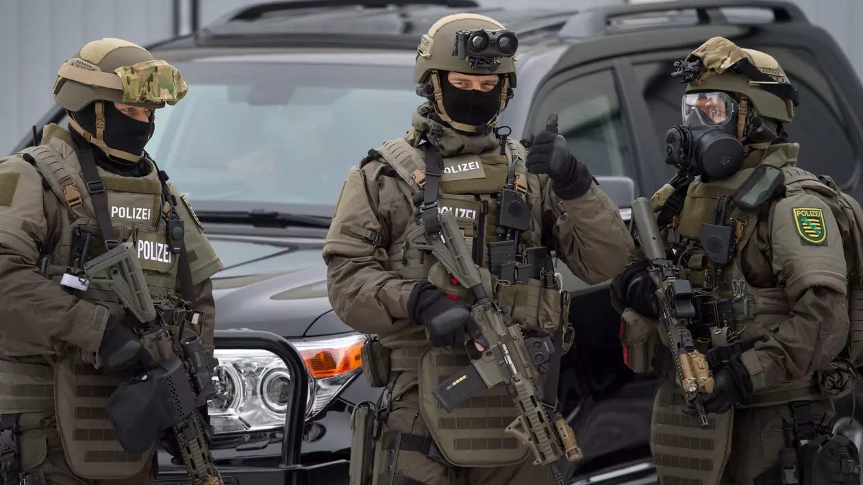 „Osama germanul”, un fost membru ISIS suspectat că plănuia un atentat terorist, a fost arestat la Duisburg. Ce intenționa să facă