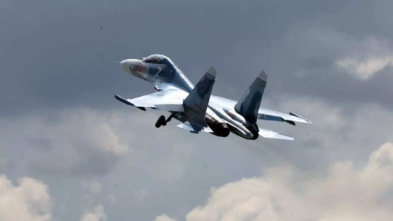 Rusia spune că a mobilizat avioane de vânătoare pentru a intercepta trei aeronave militare britanice deasupra spațiului său, în Marea Neagră