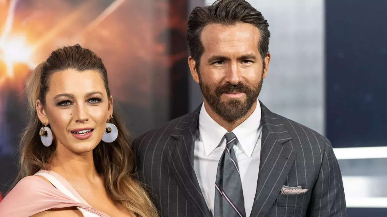 Ryan Reynolds a Dezvăluit Cum El și Blake Lively își Cresc Cei Patru ...