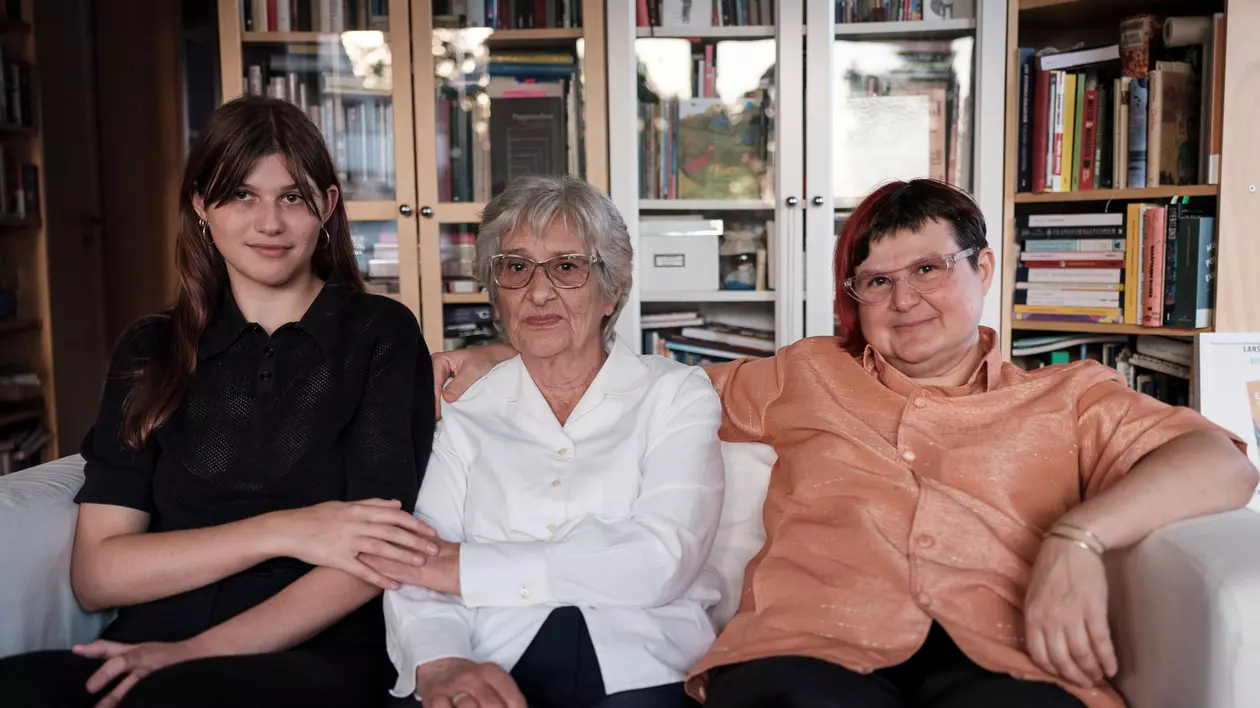 REPORTAJ. Trei generații ale unei familii de români emigrate în Suedia vorbesc despre viața furată vreme de mai bine de jumătate de secol: „Spălarea pe creier funcționa”