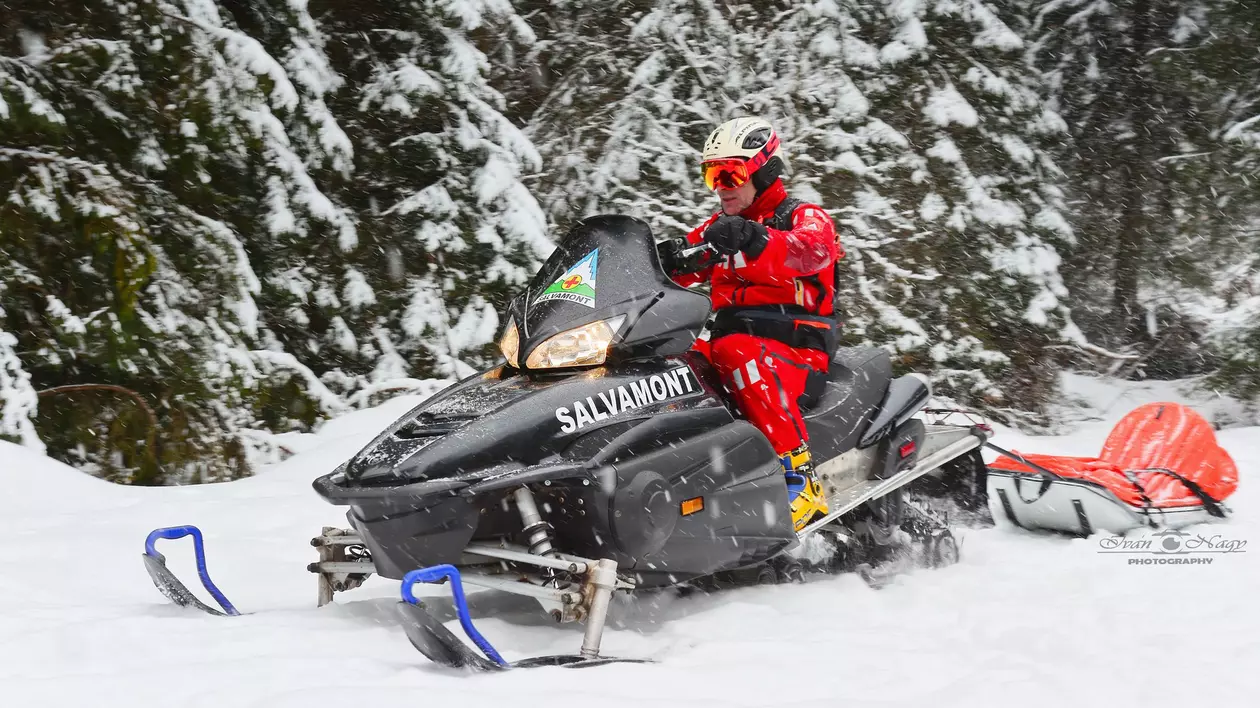 Risc crescut de avalanşă în munții Făgăraş. Traseele montane au fost închise