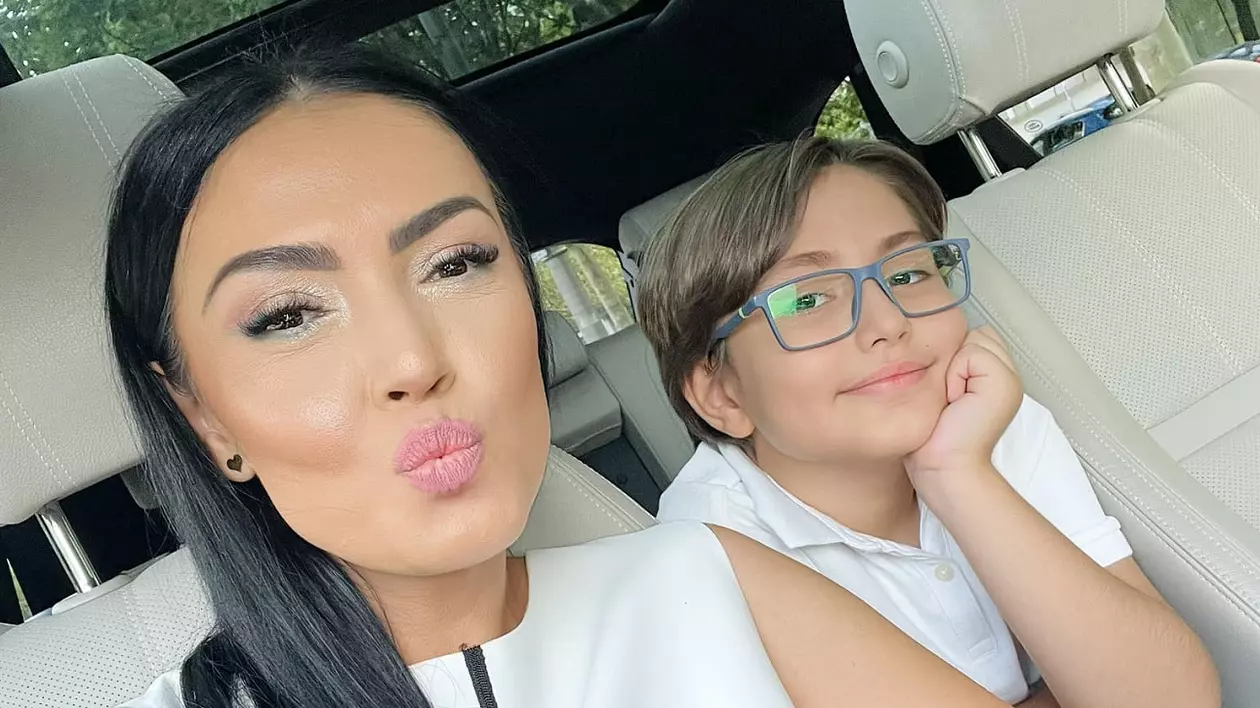 Andreea Mantea, trasă la răspundere de fiul ei, David. A povestit abia acum ce a pățit după nunta lui Bursucu: „Nu știu de la cine a învățat”