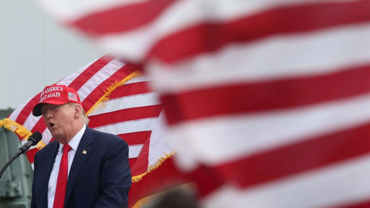 Un discurs „cu ecouri fasciste”. Retorica lui Trump în campania pentru Casa Albă devine tot mai agresivă, spun experții în autoritarism