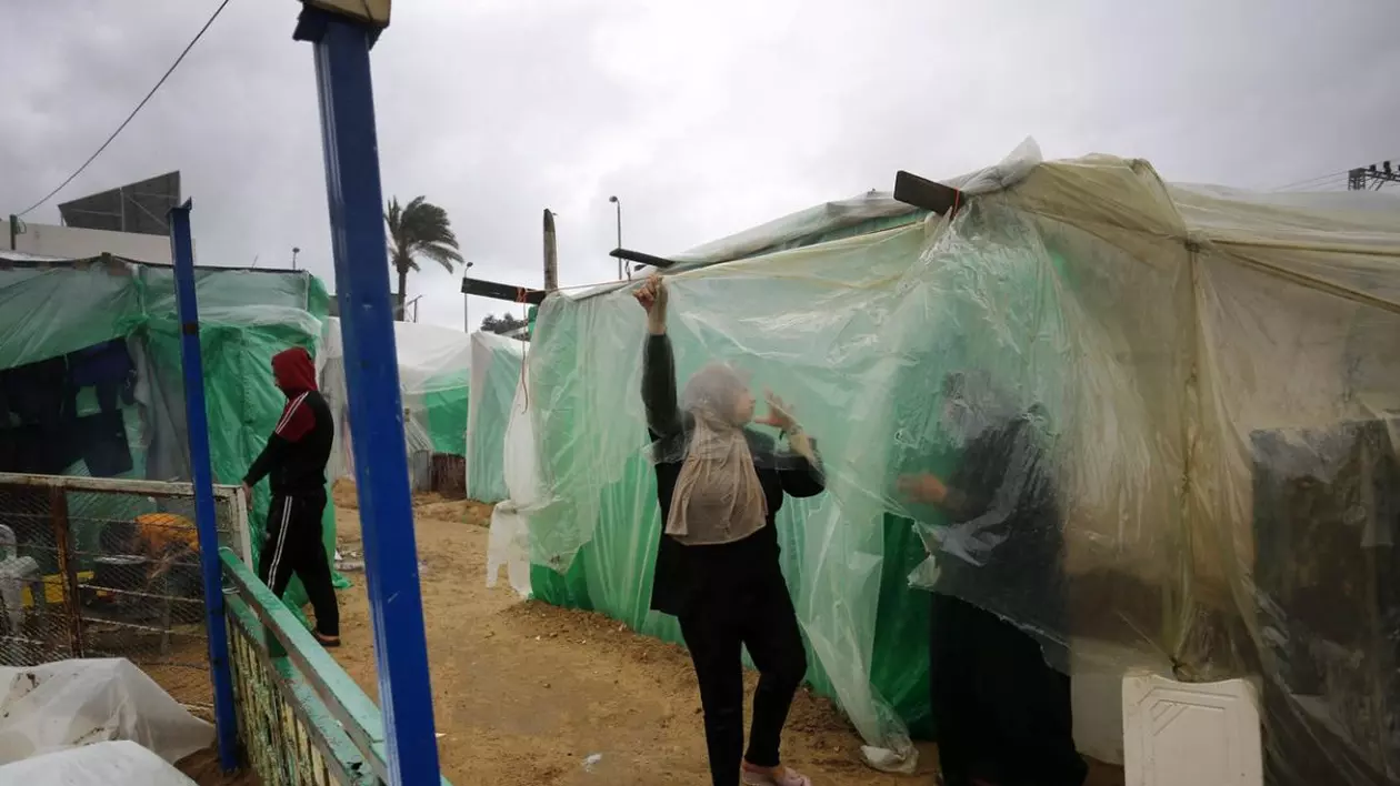 Ploile abundente din Fâșia Gaza fac ca adăposturile să fie „de nelocuit”, avertizează ONU
