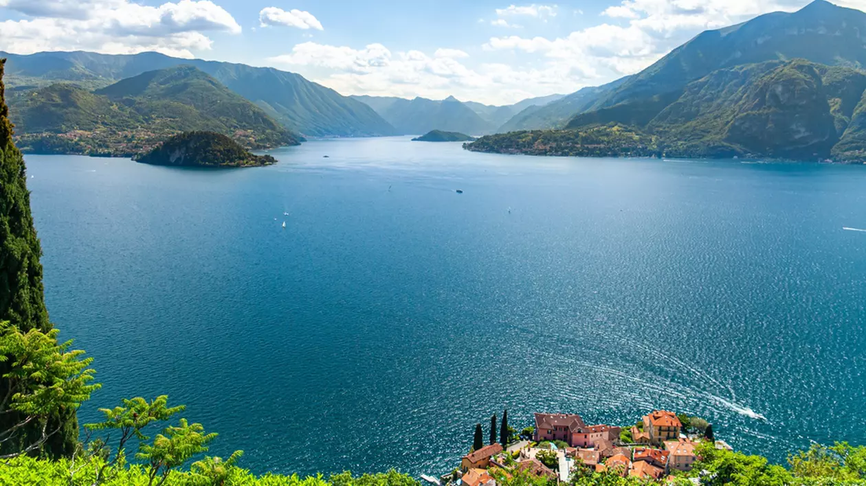 Lacul Como – obiective turistice pe care să le vizitezi - Imagine aeriană asupra Lacului Como
