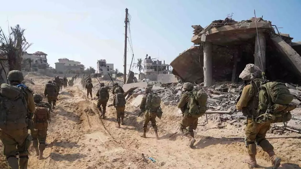 Război Israel-Hamas, ziua 30: Netanyahu exclude din nou o încetare a focului dacă Hamas nu eliberează ostaticii. Israelul spune că a găsit arme și echipamente militare în case din Gaza