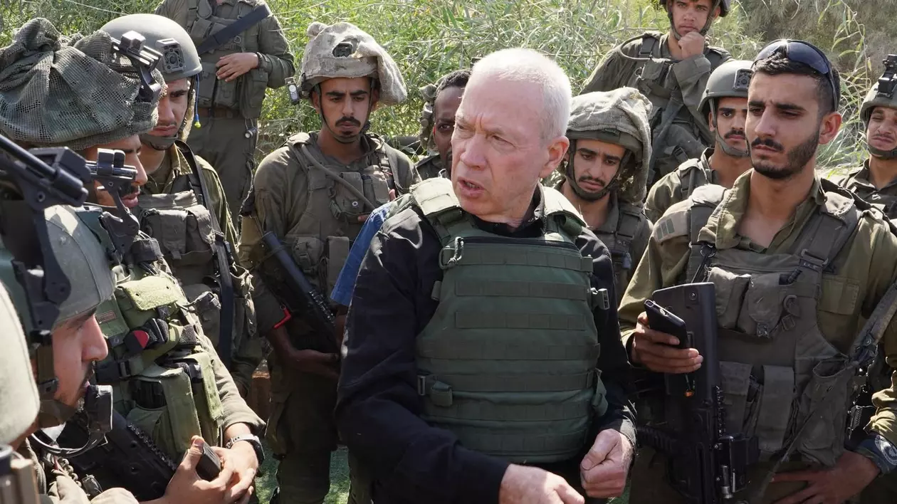 "Ceea ce facem în Gaza vom ști să facem în Beirut". Ministrul israelian al Apărării avertizează Hezbollah că este "aproape de o gravă greșeală"