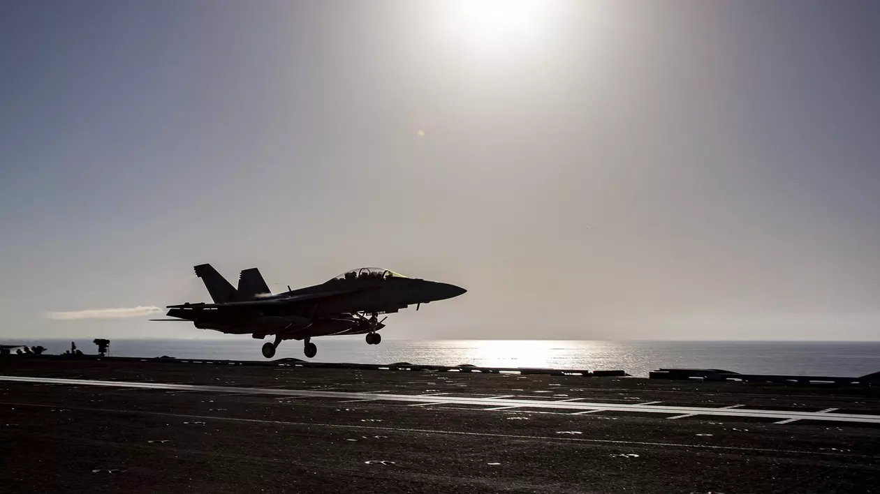 Un avion militar american s-a prăbuşit în timpul unui zbor de antrenament, în estul Mării Mediterane