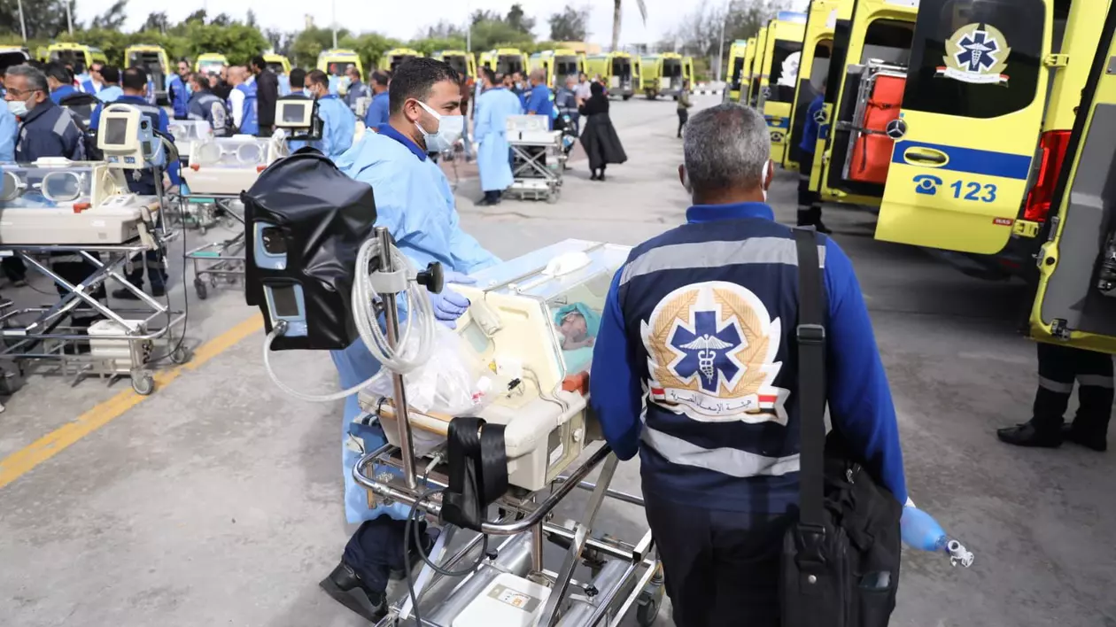 Război Israel-Hamas, ziua 45: 28 de bebeluşi prematuri, transferați din Fâşia Gaza în Egipt. Bilanțul victimelor de la începutul confruntărilor