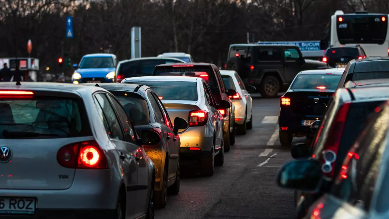Scandal în traficul din Capitală. Un șofer a fost înjunghiat de un altul, după o altercație