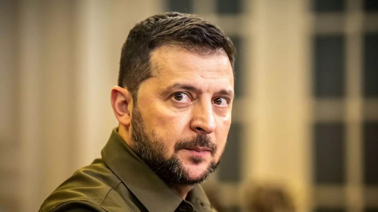 Popularitatea lui Zelenski suferă în Ucraina, iar Rusia plănuiește să profite de diviziunile politice de la Kiev