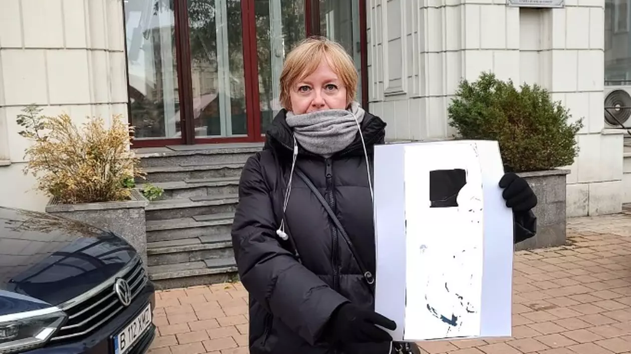 Jurnalista Emilia Şercan protestează de 9 zile față de clasarea dosarului de kompromat: „Parchetul mi-a călcat în picioare demnitatea”