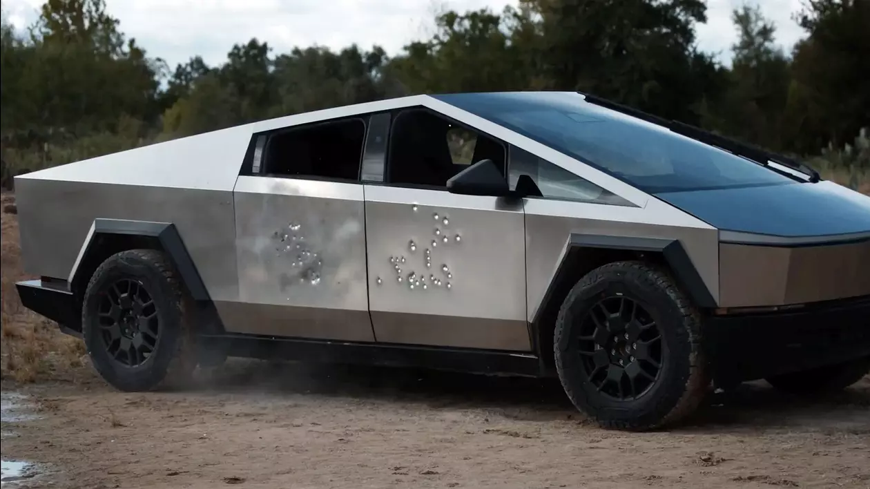 Cybertruck, un pericol pentru pietoni? Avertismentul specialiștilor cu privire la structura mașinii. „Sperăm că Tesla n-o va aduce în Europa”
