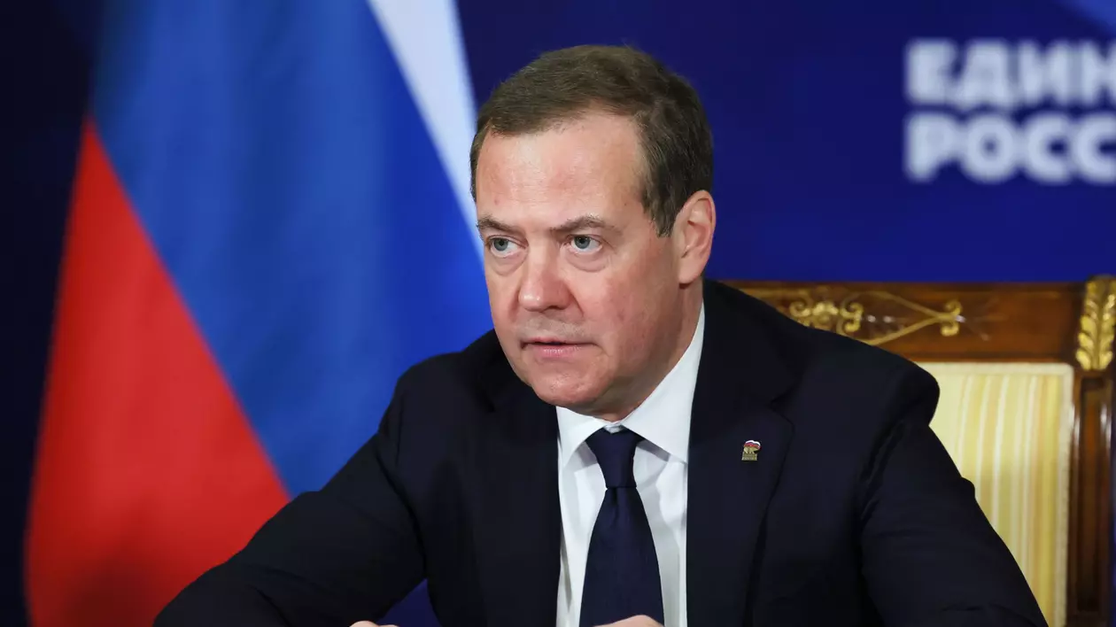 Dmitri Medvedev, despre viitoarele alegeri occidentale: Sarcina noastră este de a-i susţine pe politicienii favorabili Rusiei în toate modurile posibile