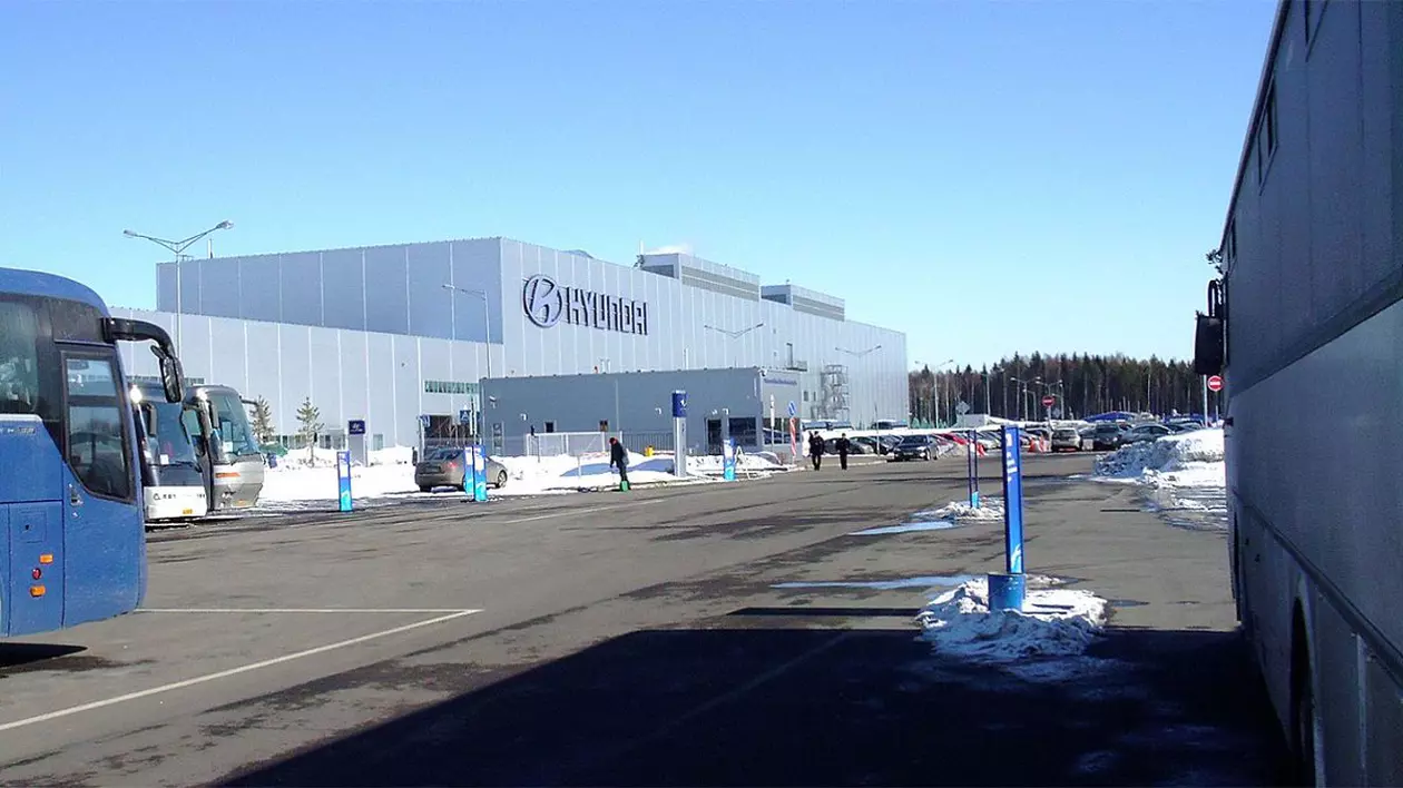 Hyundai își vinde fabrica de 286 de milioane de euro din Sankt Petersburg cu 98 de euro, unei companii rusești