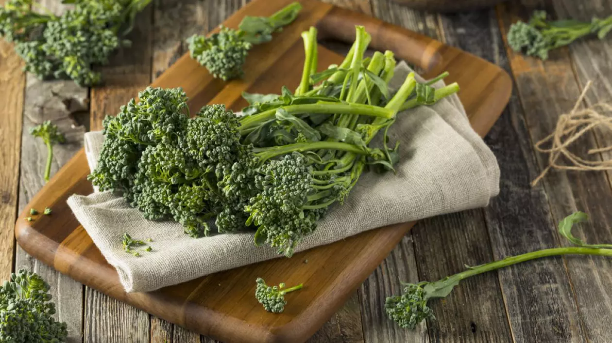 Broccolini - beneficii și contraindicații. Rețete cu broccolini