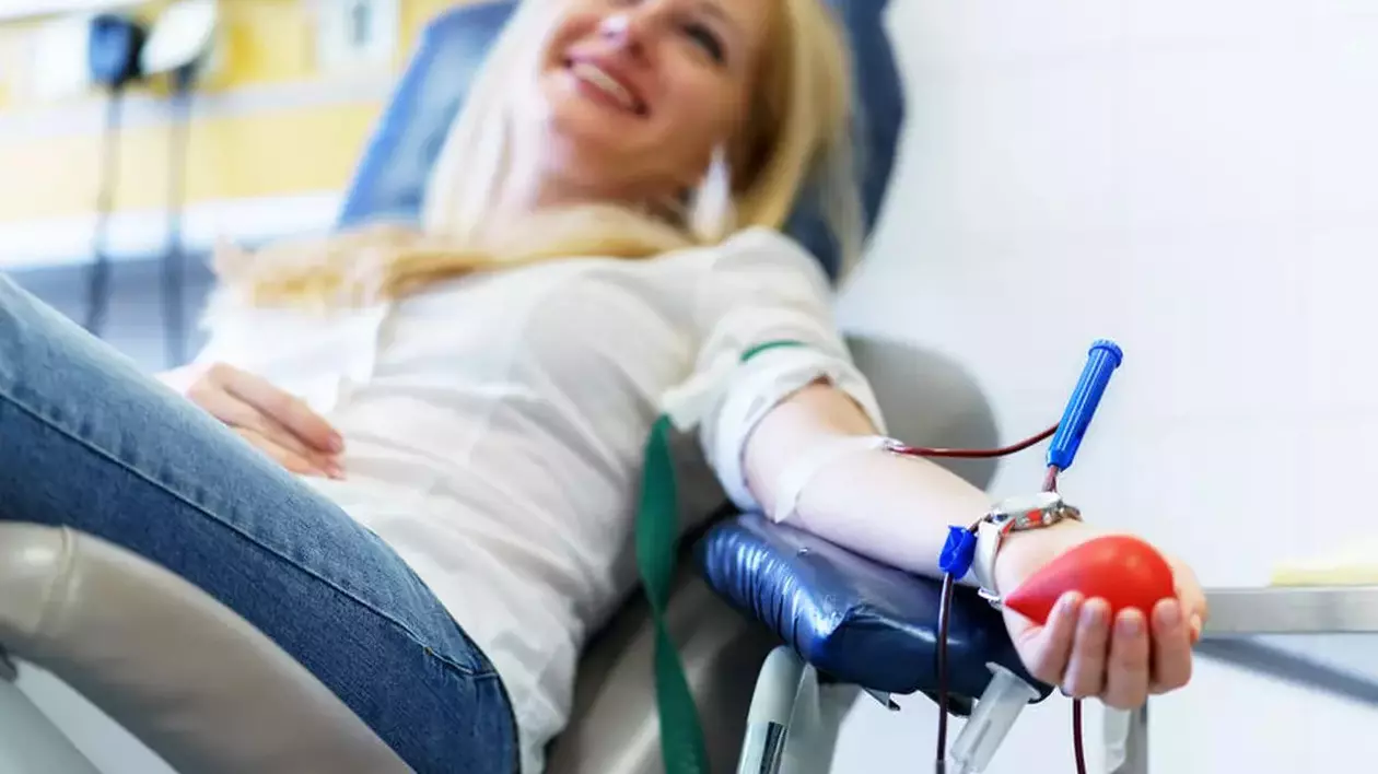 Reguli noi la donarea de sânge, după ce valoarea tichetelor a crescut de 4 ori. Unele centre au anunțat că primesc doar oameni care au donat în ultimii ani