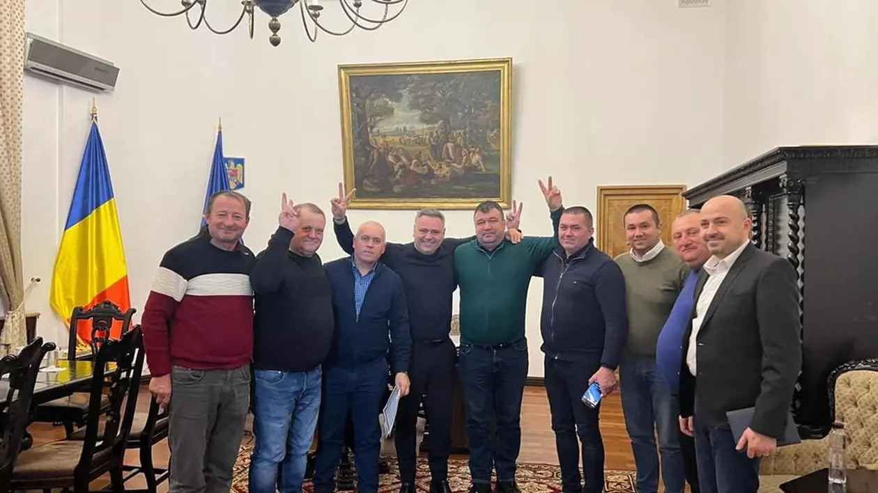 Ministrul Agriculturii susține că fermierii din Botoşani şi Timiş au plecat mulțumiți după negocieri: „Au înțeles că există bani”