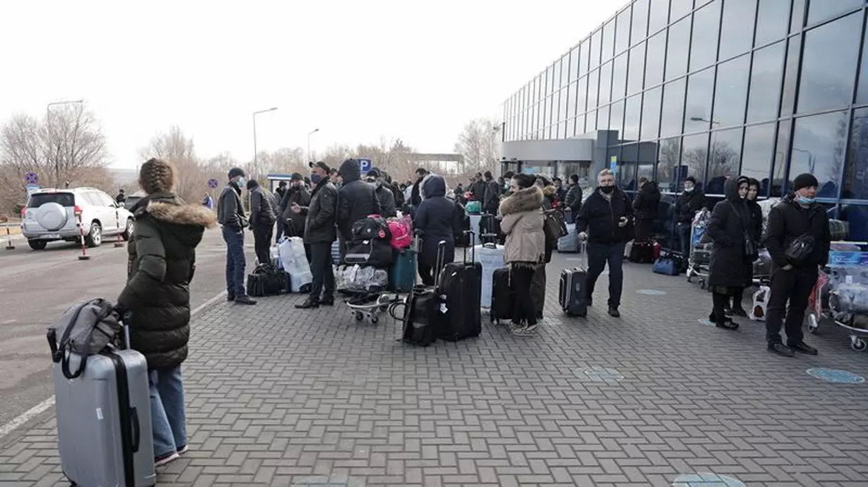 Aeroportul din Chișinău și-a schimbat oficial codul. „Abrevierea numelui orașului în limba rusă nu va mai apărea pe hărțile de zbor”