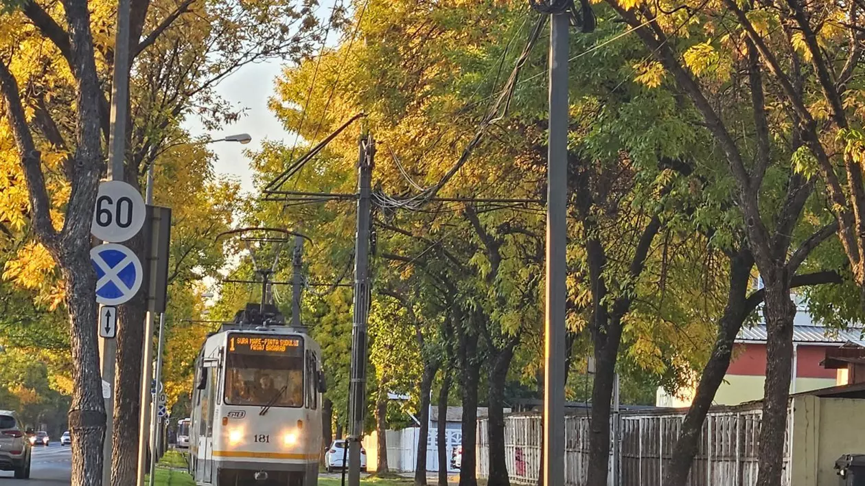 5 linii de tramvai și autobuz din București vor fi deviate sâmbătă