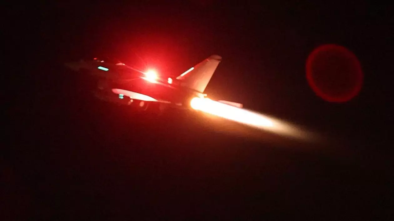 Avioanele de luptă americane au doborât o rachetă trasă din Yemen spre un distrugător al armatei