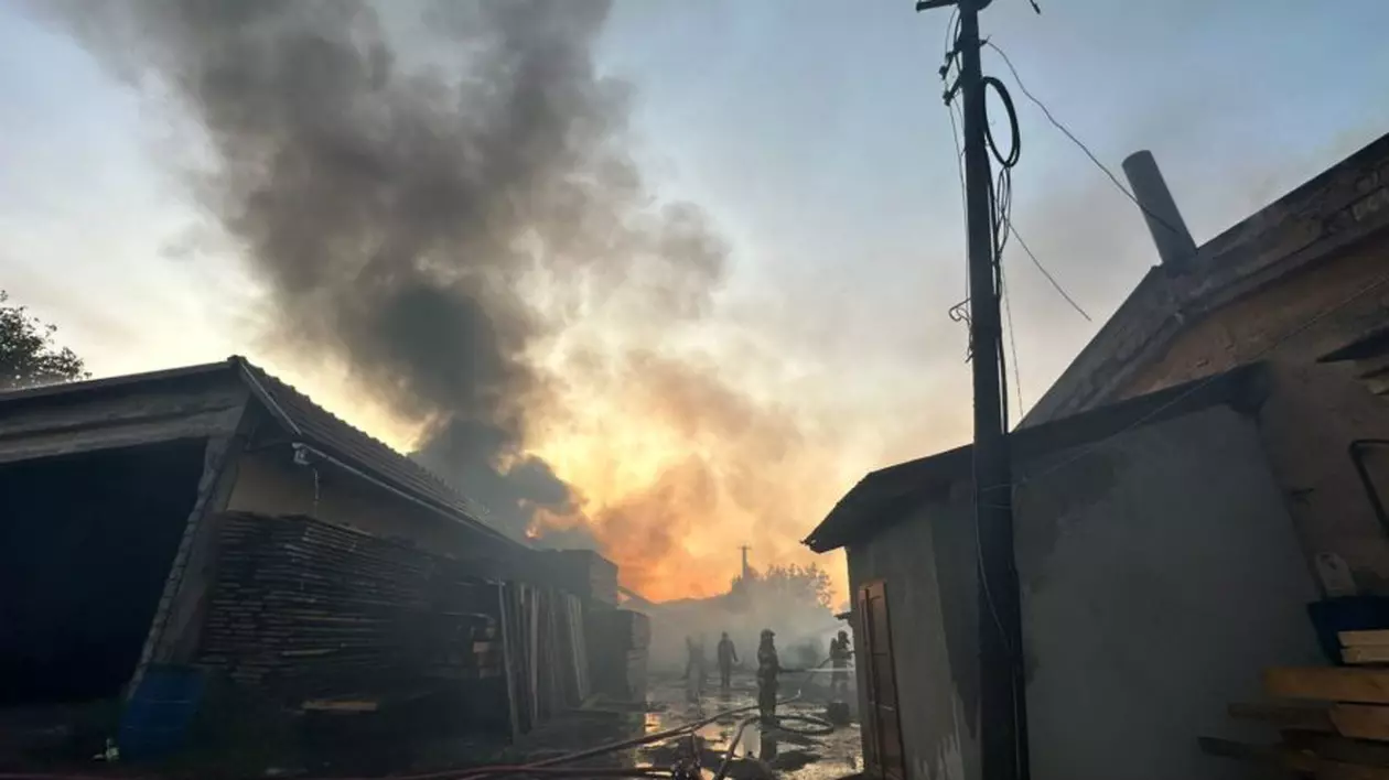 Incendiu la o cabană din Cluj. O femeie a suferit răni grave