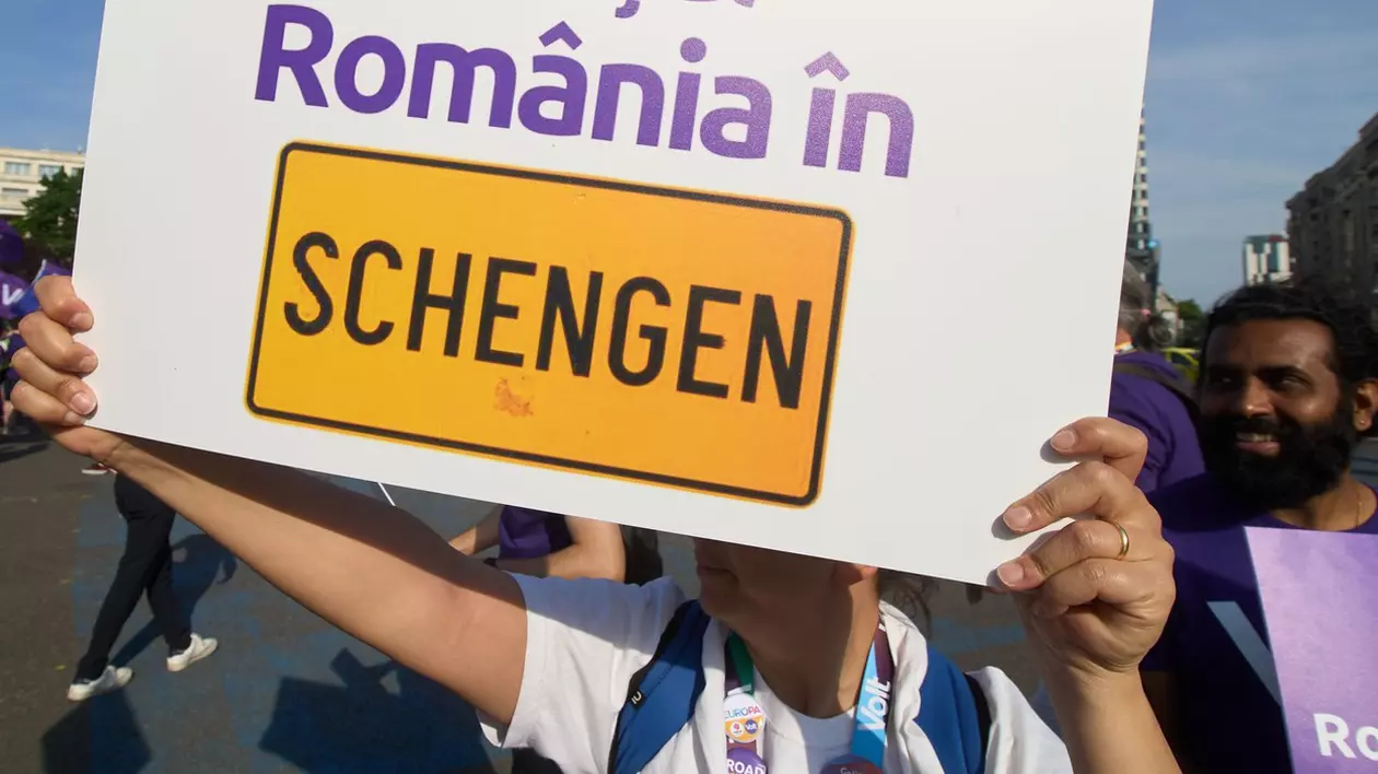 România așteaptă să intre în Schengen și terestru. Foto: Profimedia