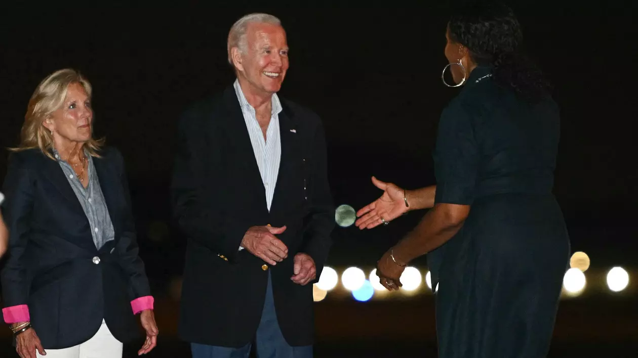 Joe Biden, „roșu ca sfecla" după vacanța în insula Santa Cruz din Caraibe. Acum un an a fost operat de cancer de piele | VIDEO