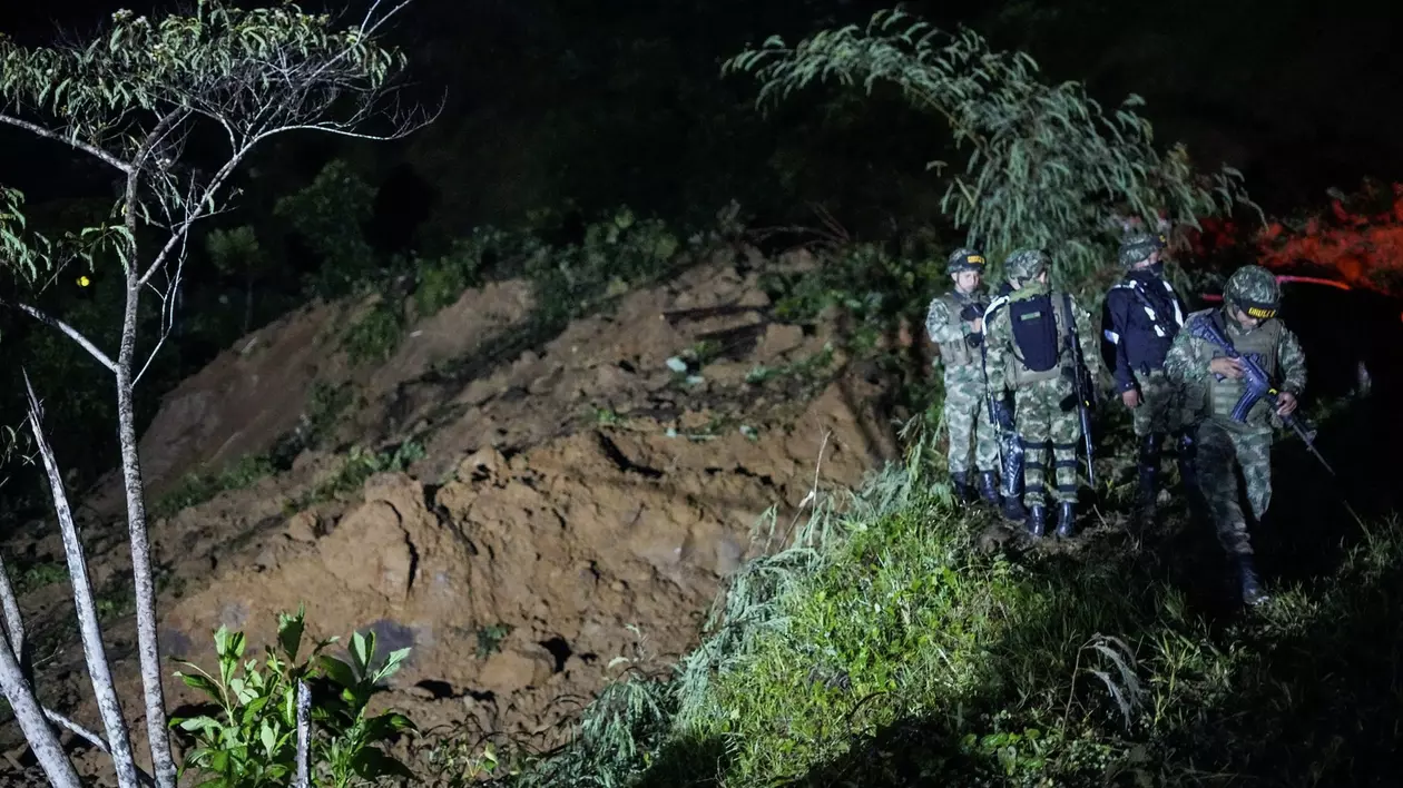 Cel puțin 37 morți în urma unei alunecări de teren în Columbia. Salvatorii caută supraviețuitori prin noroi