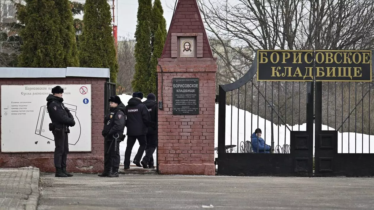 Autoritățile ruse au montat camere lângă cimitirul unde va fi înmormântat Navalnîi. Ce alte măsuri au luat