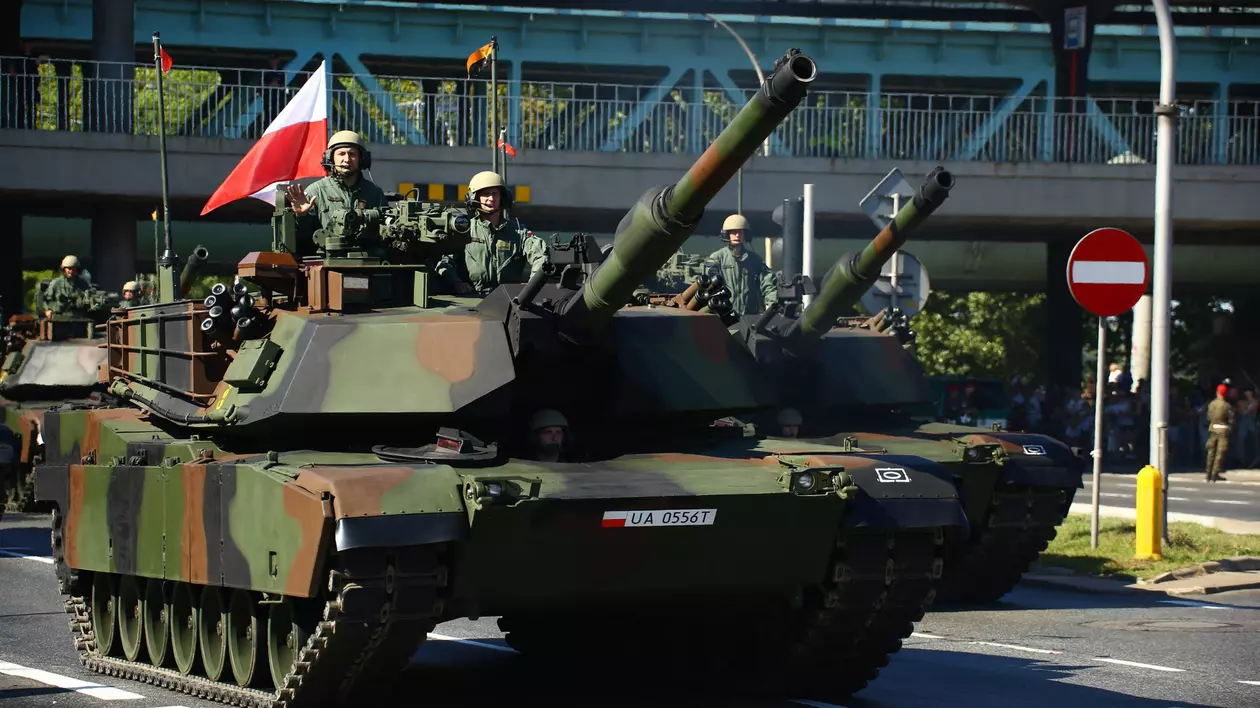 Polonia trebuie „să se pregătească urgent de pericolul unui război cu Rusia”, afirmă ministrul apărării. „Iau în serios cele mai rele scenarii"