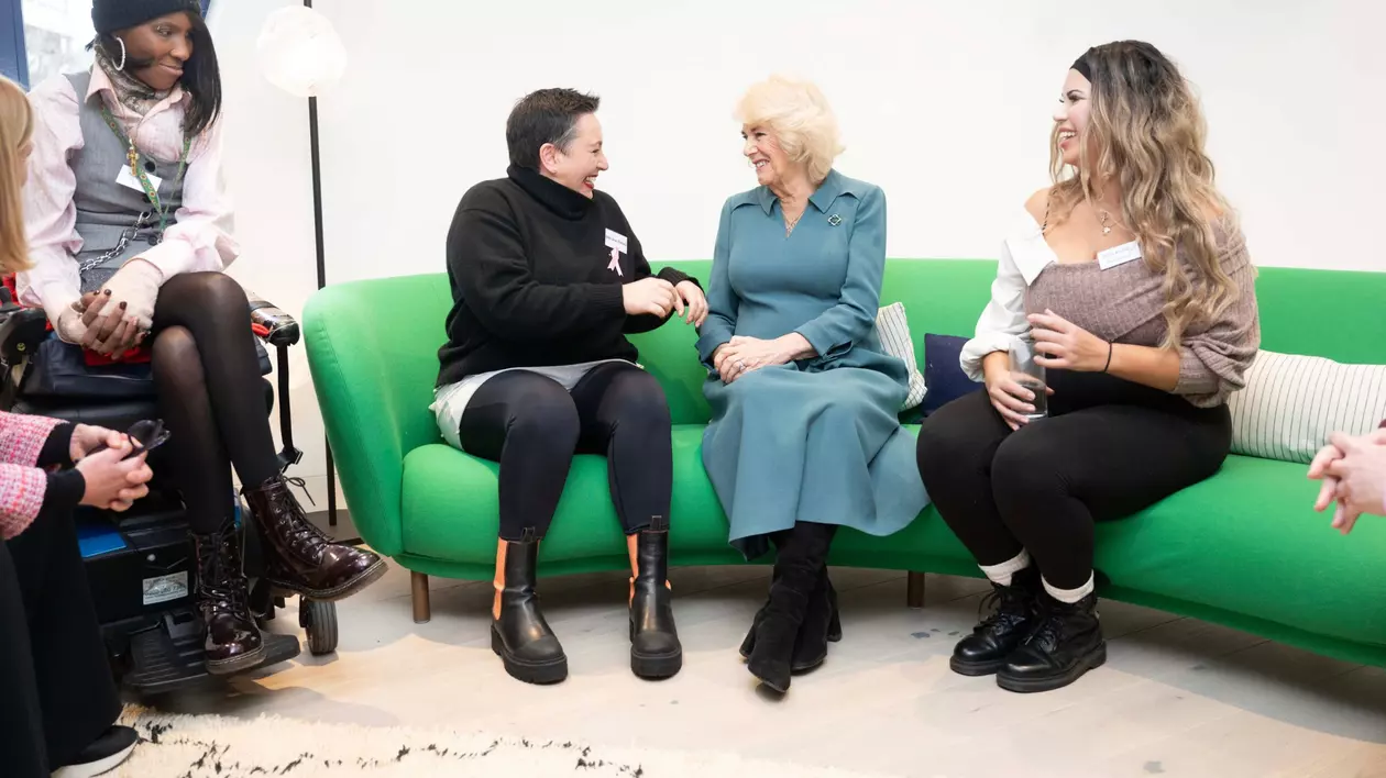Camilla a inaugurat, cu doar câteva zile înainte de anunțul privind starea de sănătate a regelui Charles, un centru de sprijin pentru bolnavii de cancer | VIDEO