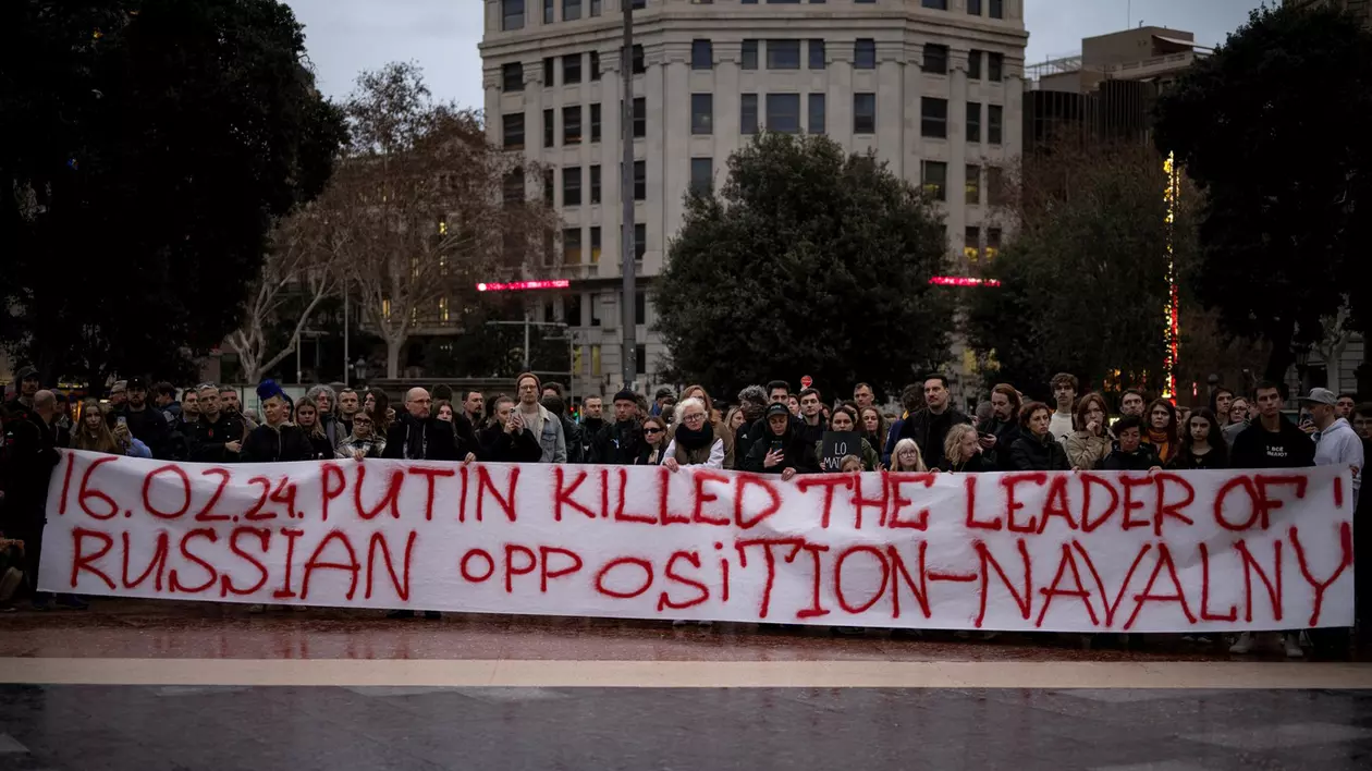 Proteste după anunțul morții lui Navalnîi. În mai multe țări europene oamenii strigă: „Putin este un ucigaș” | VIDEO
