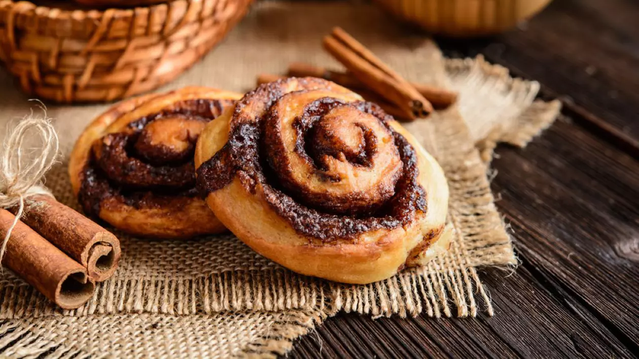 Cum să prepari rulouri cu scorțișoară sau cinnamon rolls